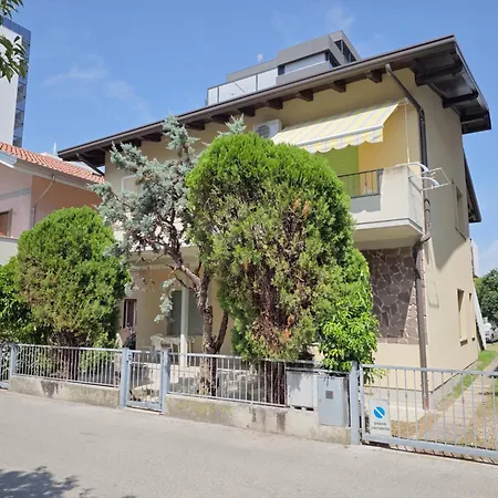 Apartment Lucrezia *